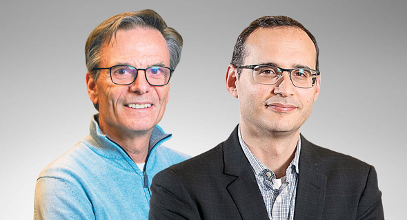 From right: Ittai Ben Zev, CEO TASE; Yair Nechmad, CEO Nayax - Photo credit: Orel Cohen, Yuval Chen From right: Ittai Ben Zev, CEO TASE; Yair Nechmad, CEO Nayax - Photo credit: Orel Cohen, Yuval Chen