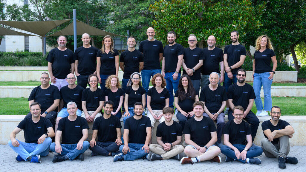 LightSolver team